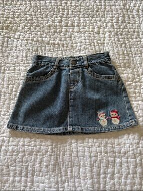 Gymboree Girls Dark Wash Denim Skirt with Snowman Embroidery EUC 2T